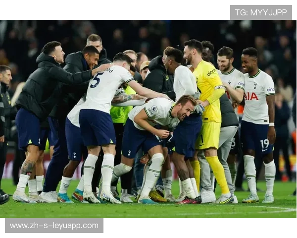 凯恩预判传球线路后快速接应，热刺组织稳定性极高：从赛场到品牌的稳定叙事